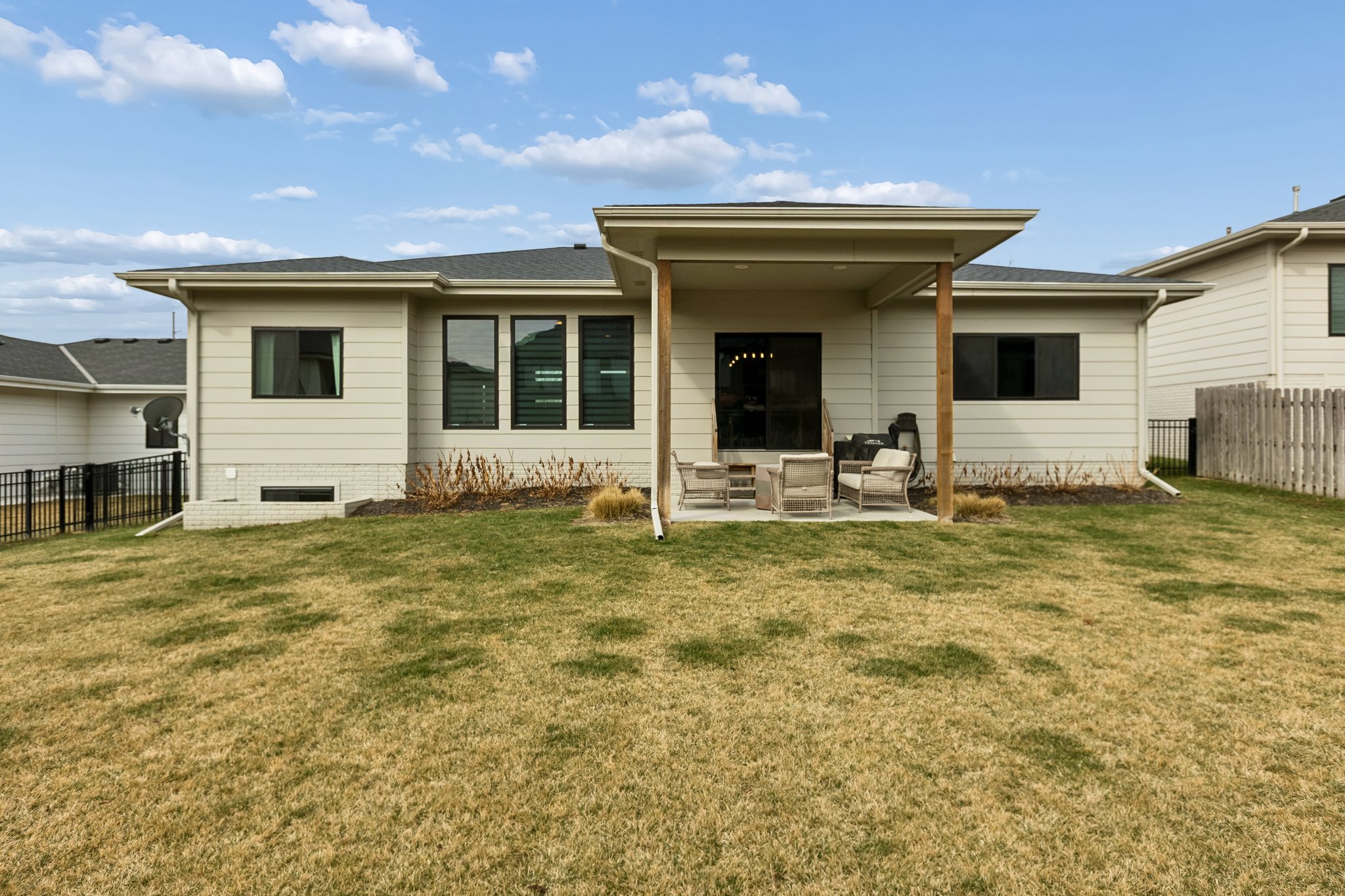 2513 N 186th St_045.jpg
