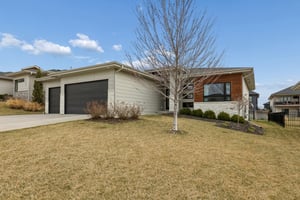 2513 N 186th St_002.jpg