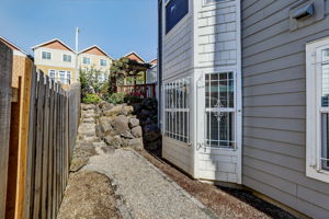  Photo 46