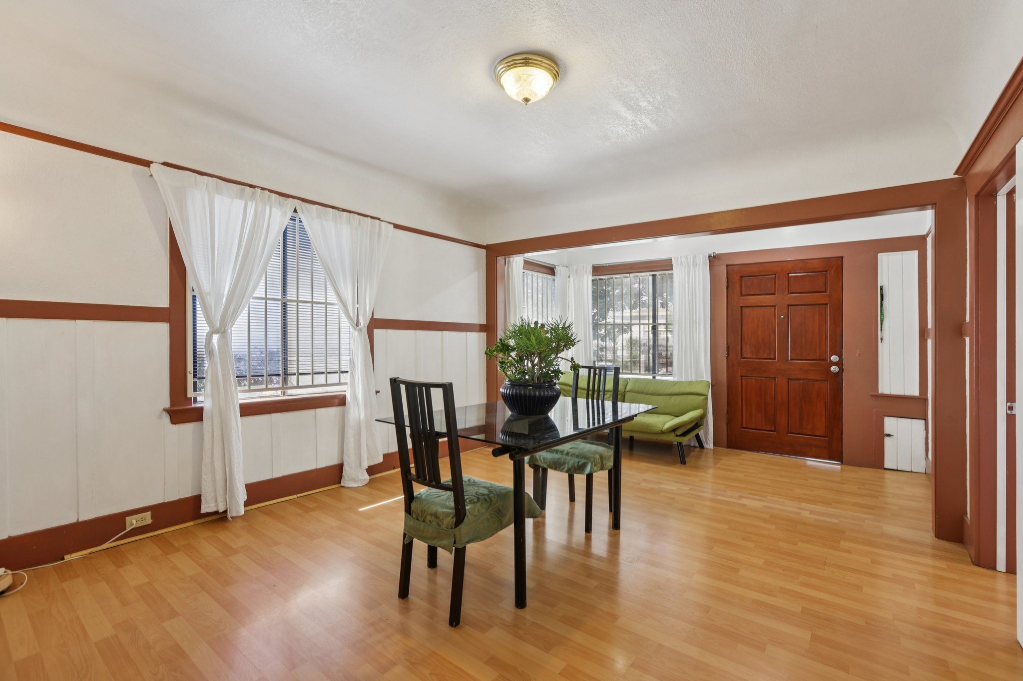 21 AVE-S2802-007.jpg