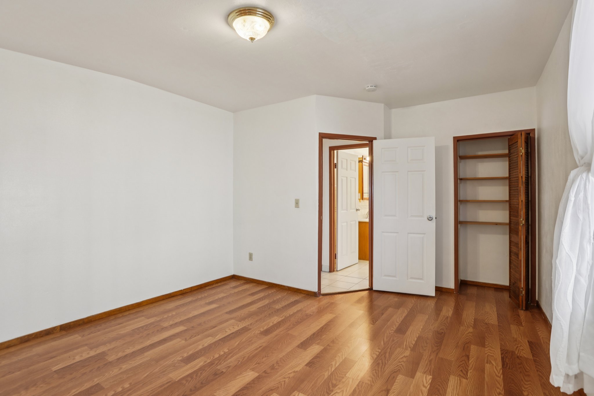 21 AVE-S2802-020.jpg