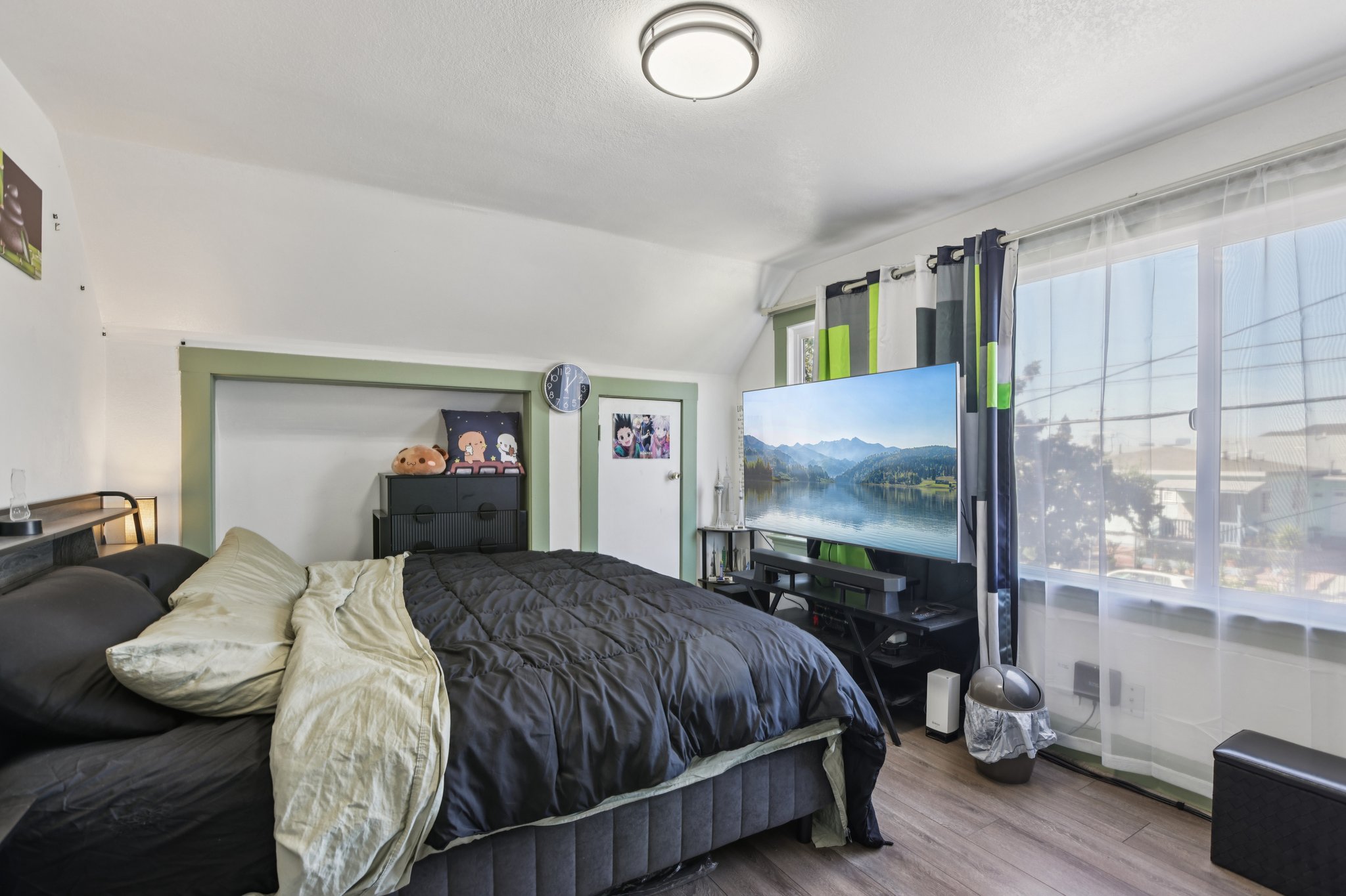 21 AVE-S2802-024.jpg