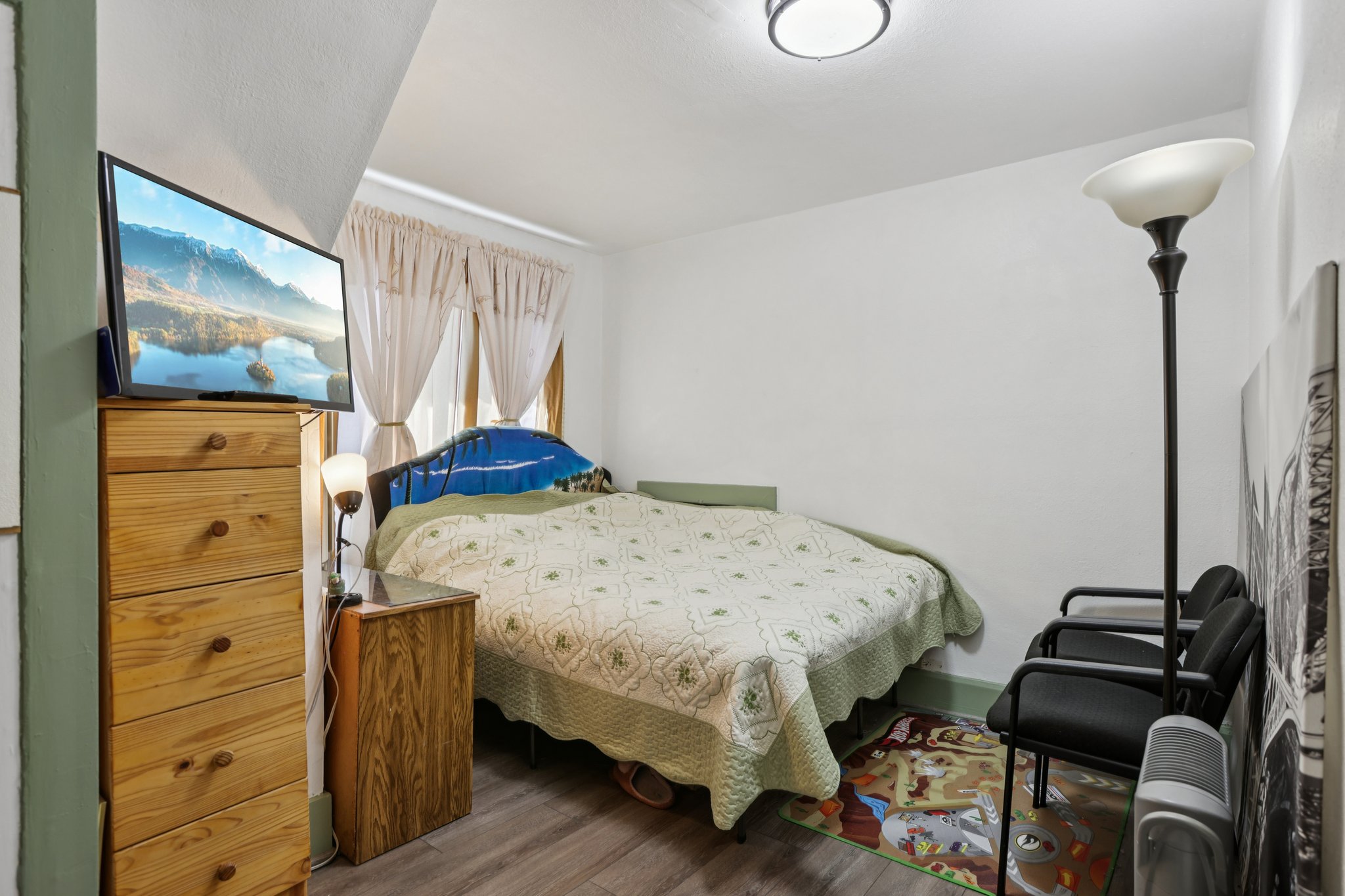 21 AVE-S2802-027.jpg