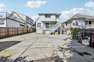 21 AVE-S2802-039.jpg