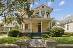 Welcome to 2515 Herschel St