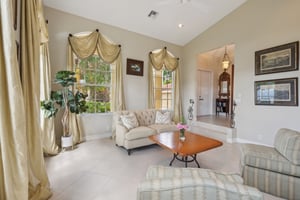 Montclaire Cir-010.jpg