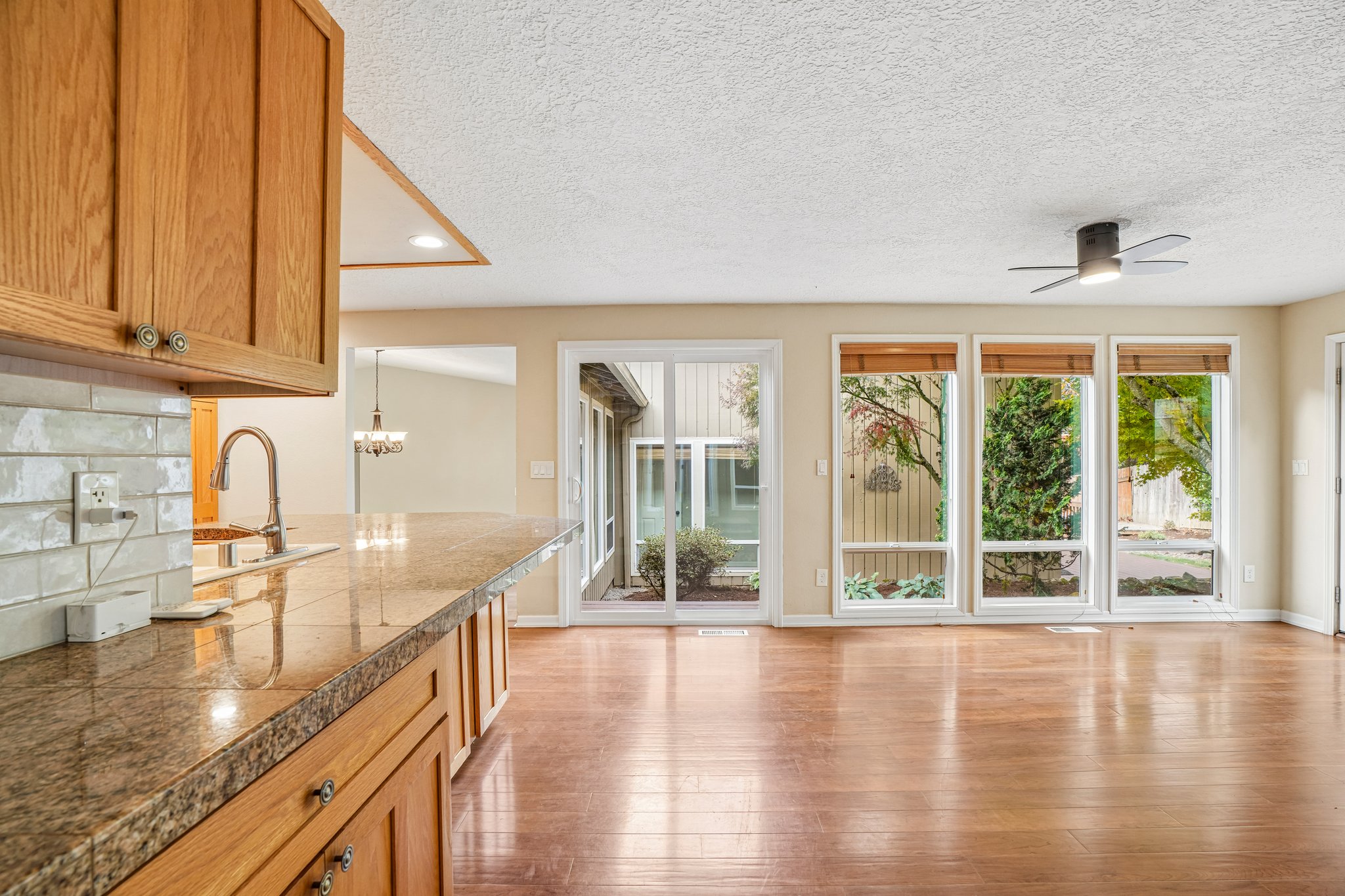 NE 157th St-S1510-017.jpg