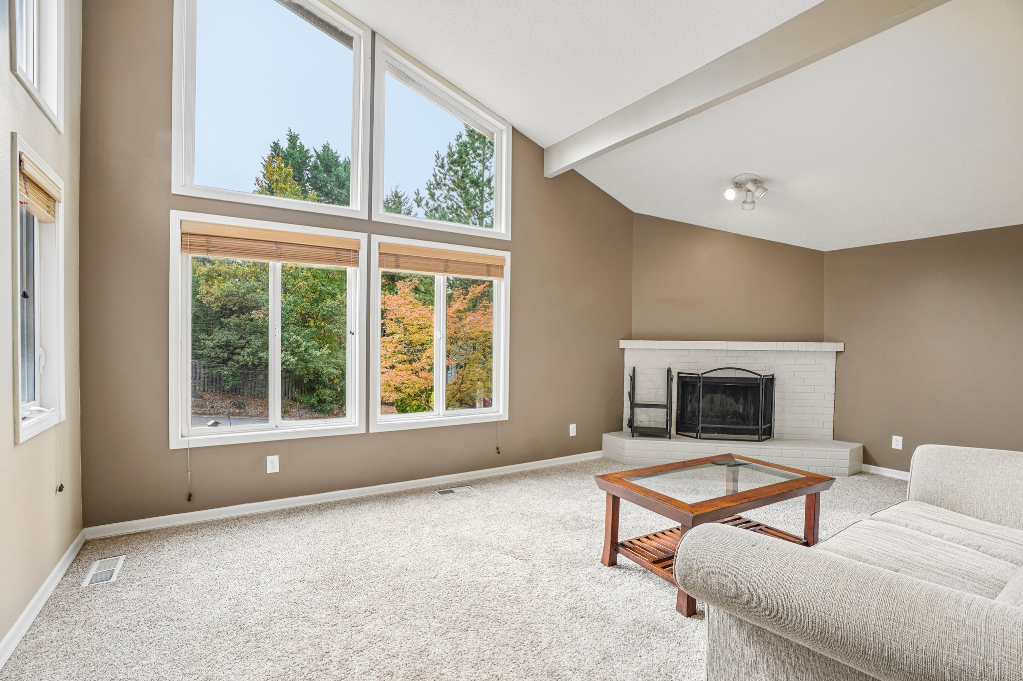 NE 157th St-S1510-018.jpg