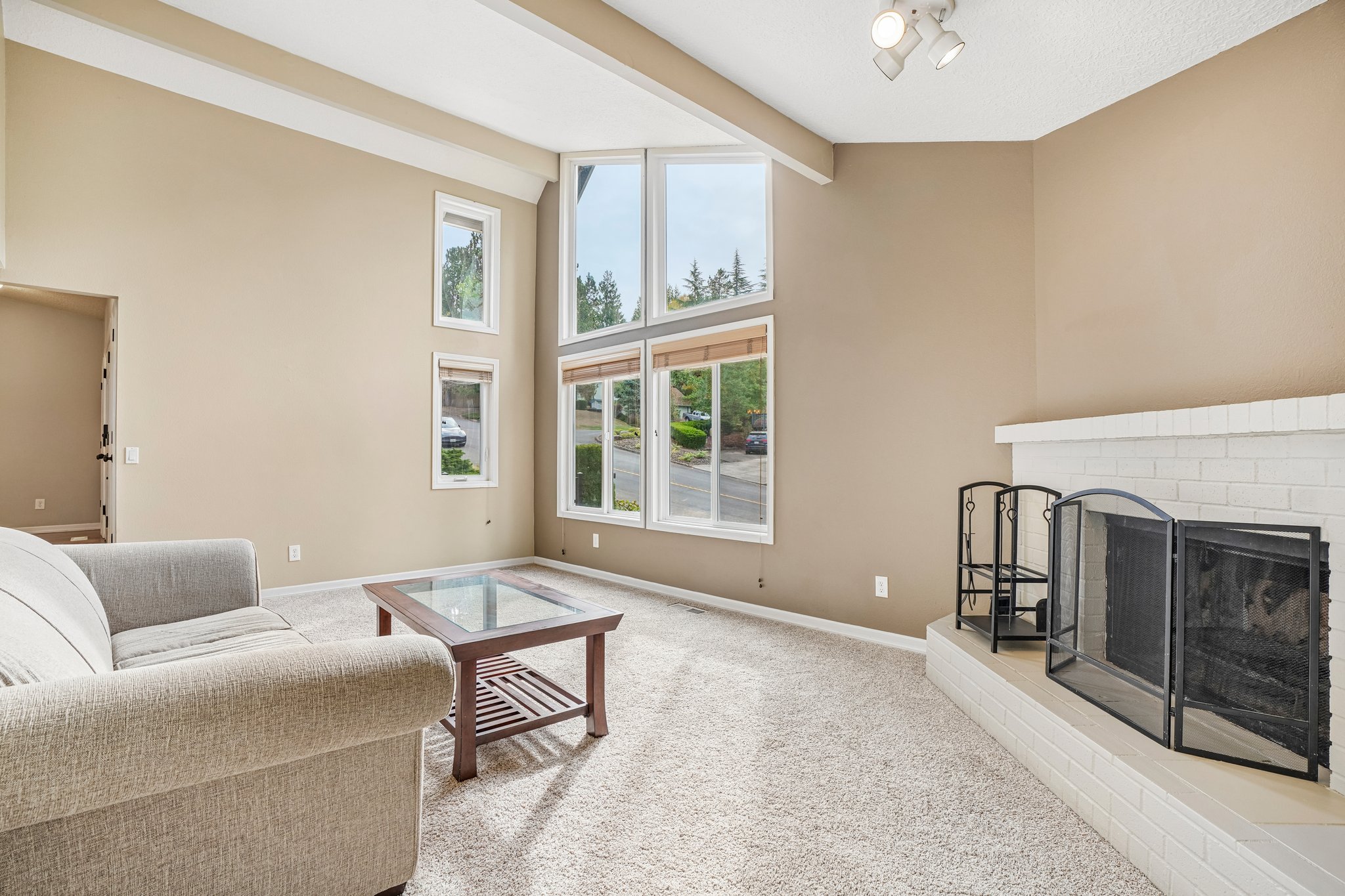 NE 157th St-S1510-020.jpg