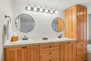 NE 157th St-S1510-032.jpg