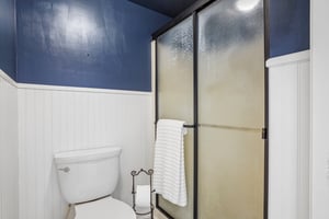 NE 157th St-S1510-037.jpg