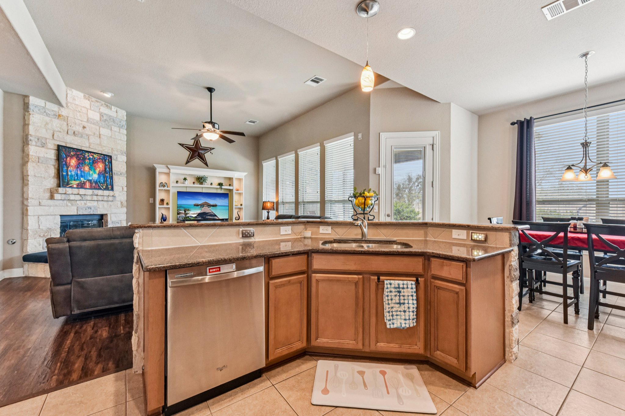 Windy Vane Dr-S2301-012.jpg