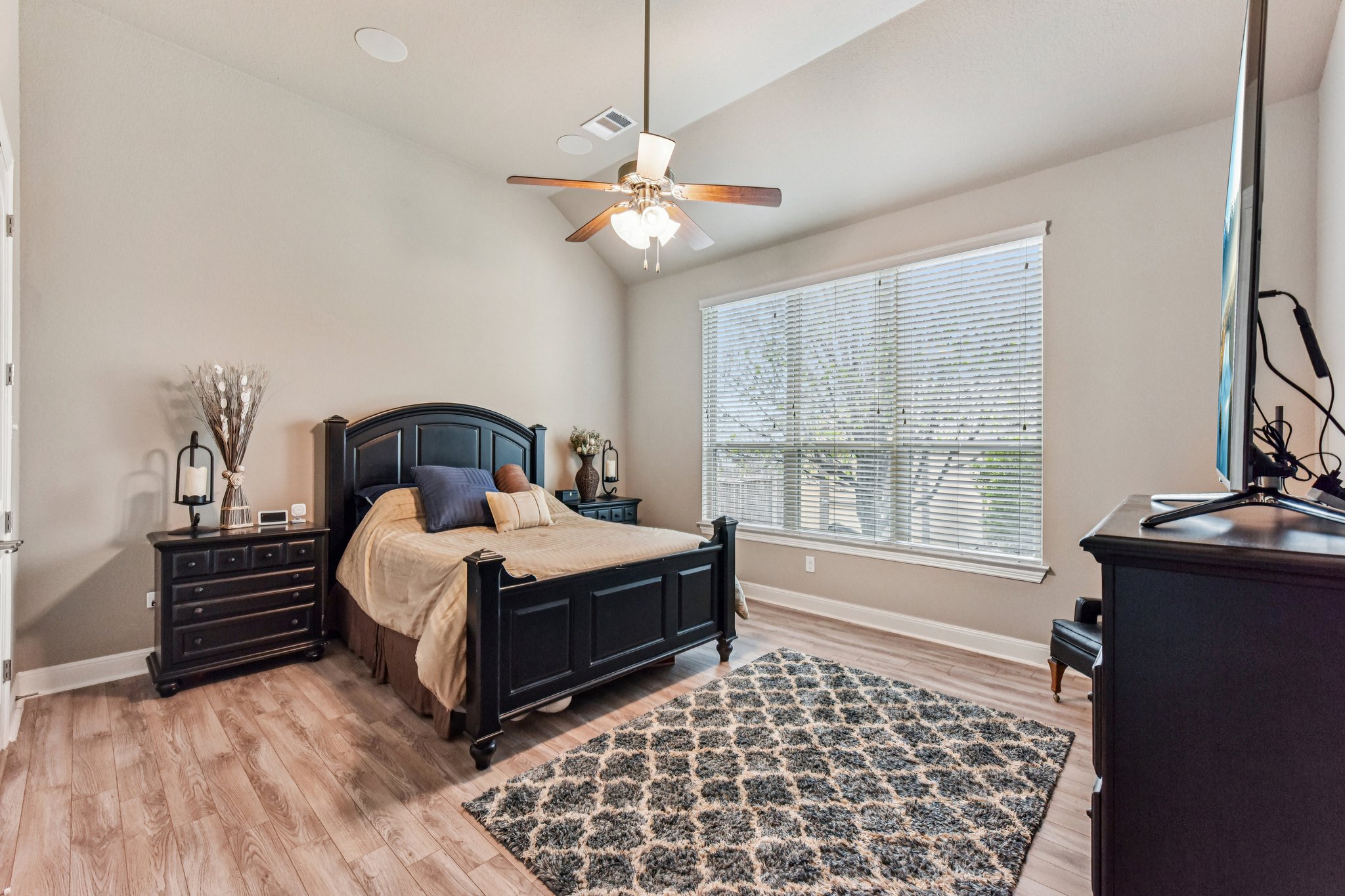 Windy Vane Dr-S2301-024.jpg