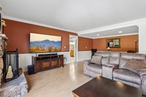 Aranda Dr-S1805-010.jpg