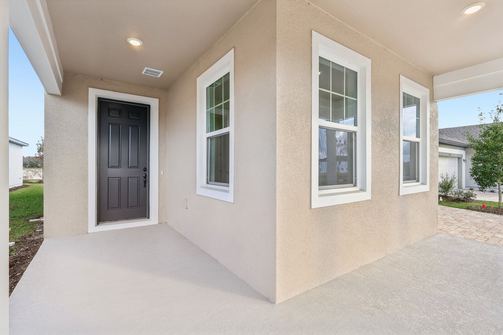 Broadwing St-S1401-004.jpg