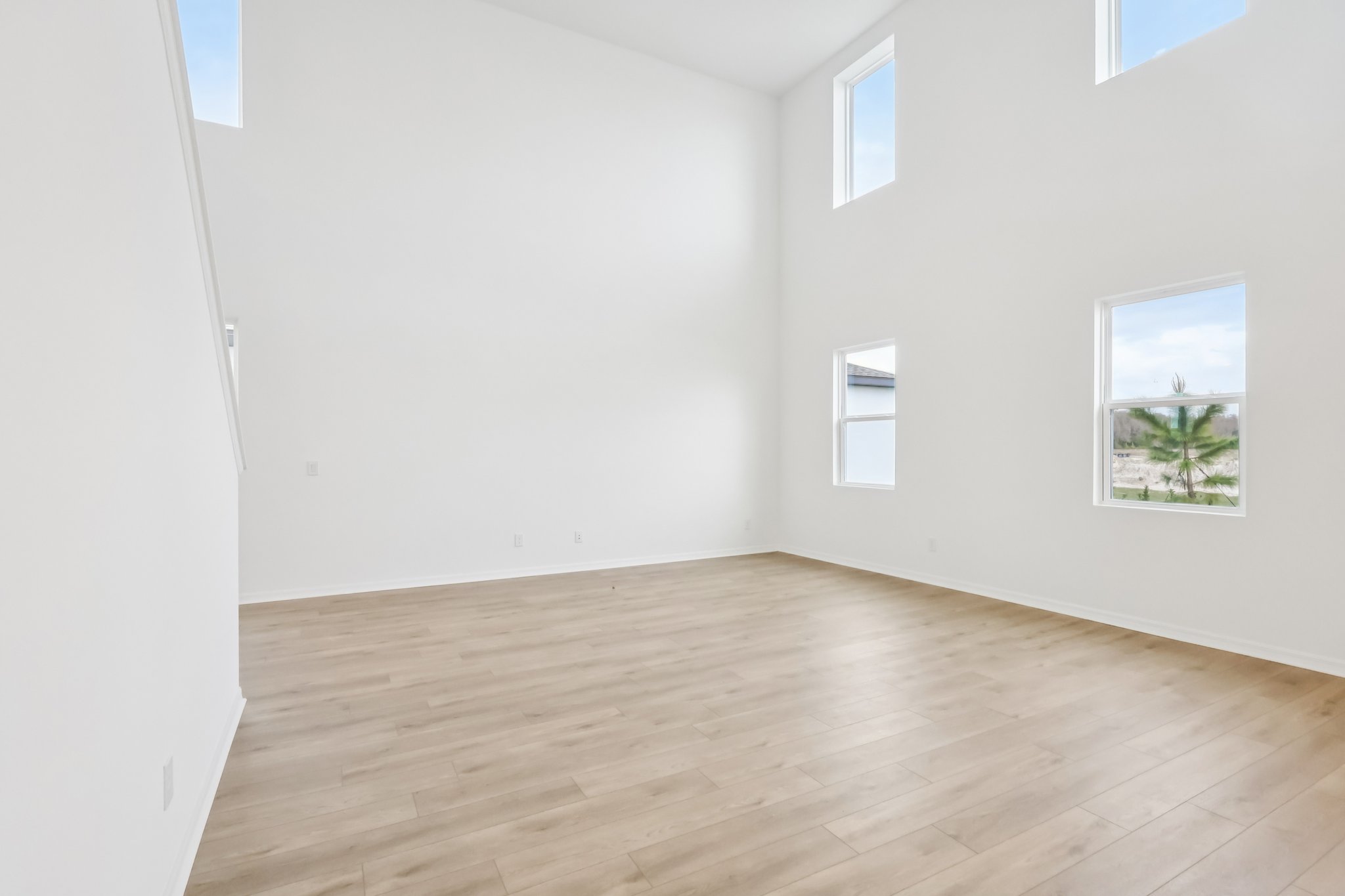 Broadwing St-S1401-009.jpg