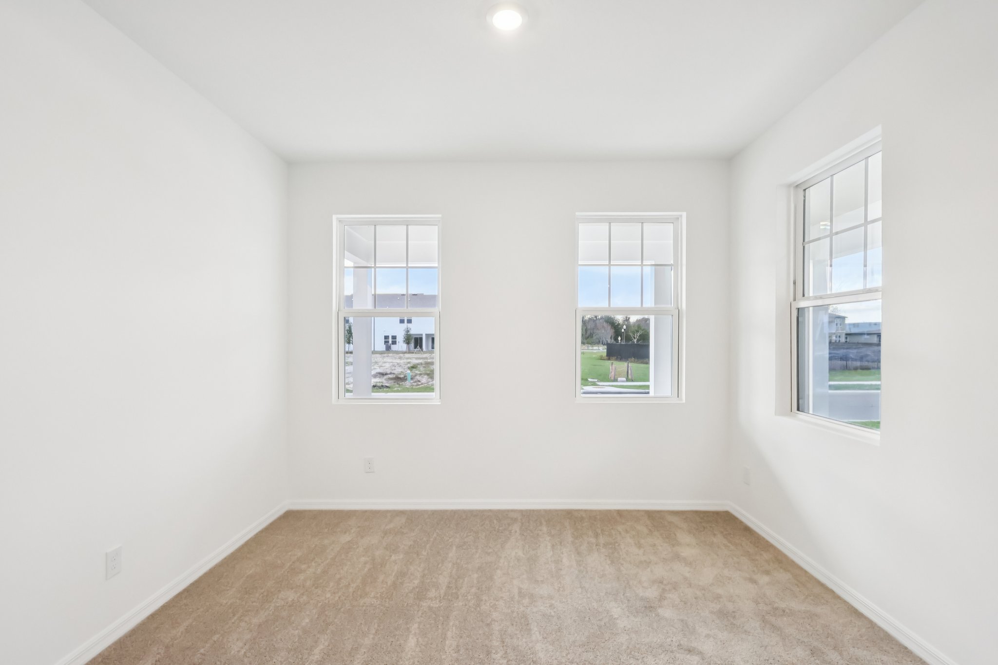 Broadwing St-S1401-018.jpg