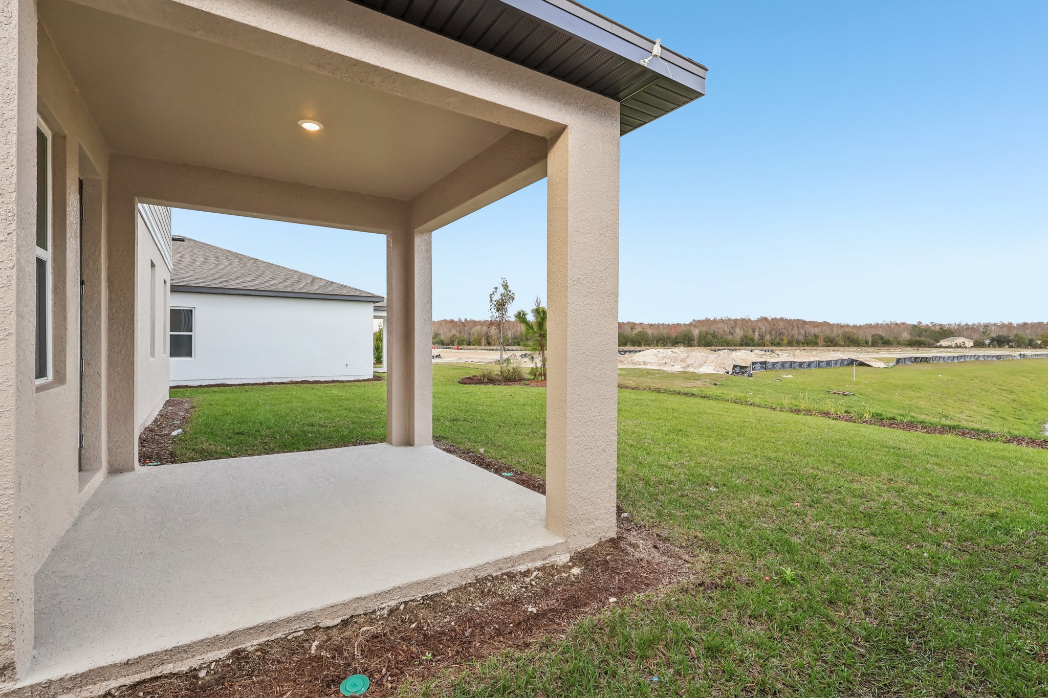 Broadwing St-S1401-035.jpg