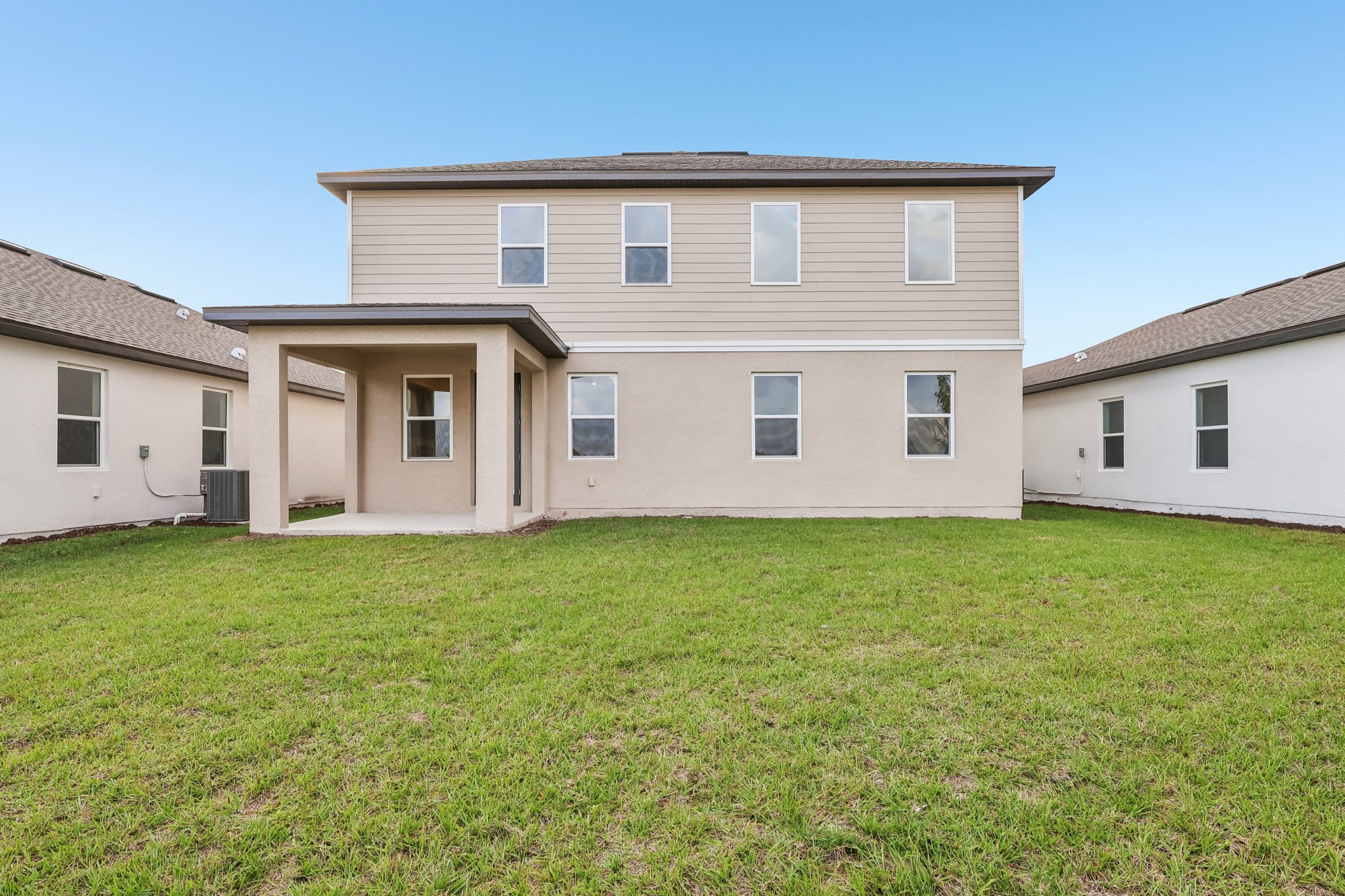 Broadwing St-S1401-037.jpg