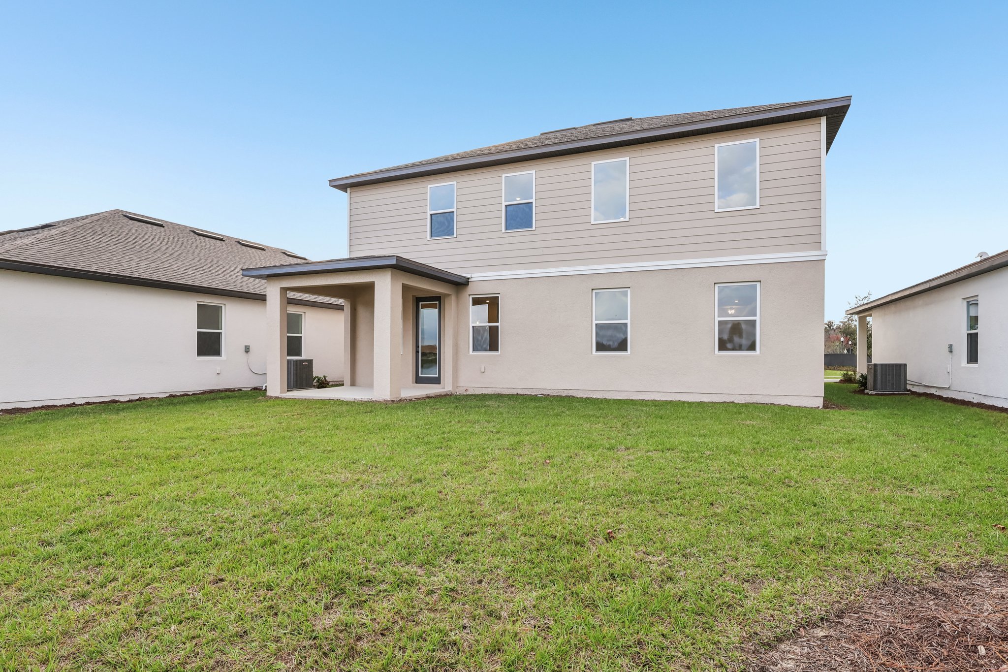 Broadwing St-S1401-038.jpg