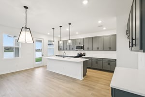 Broadwing St-S1401-014.jpg