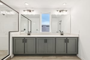 Broadwing St-S1401-032.jpg