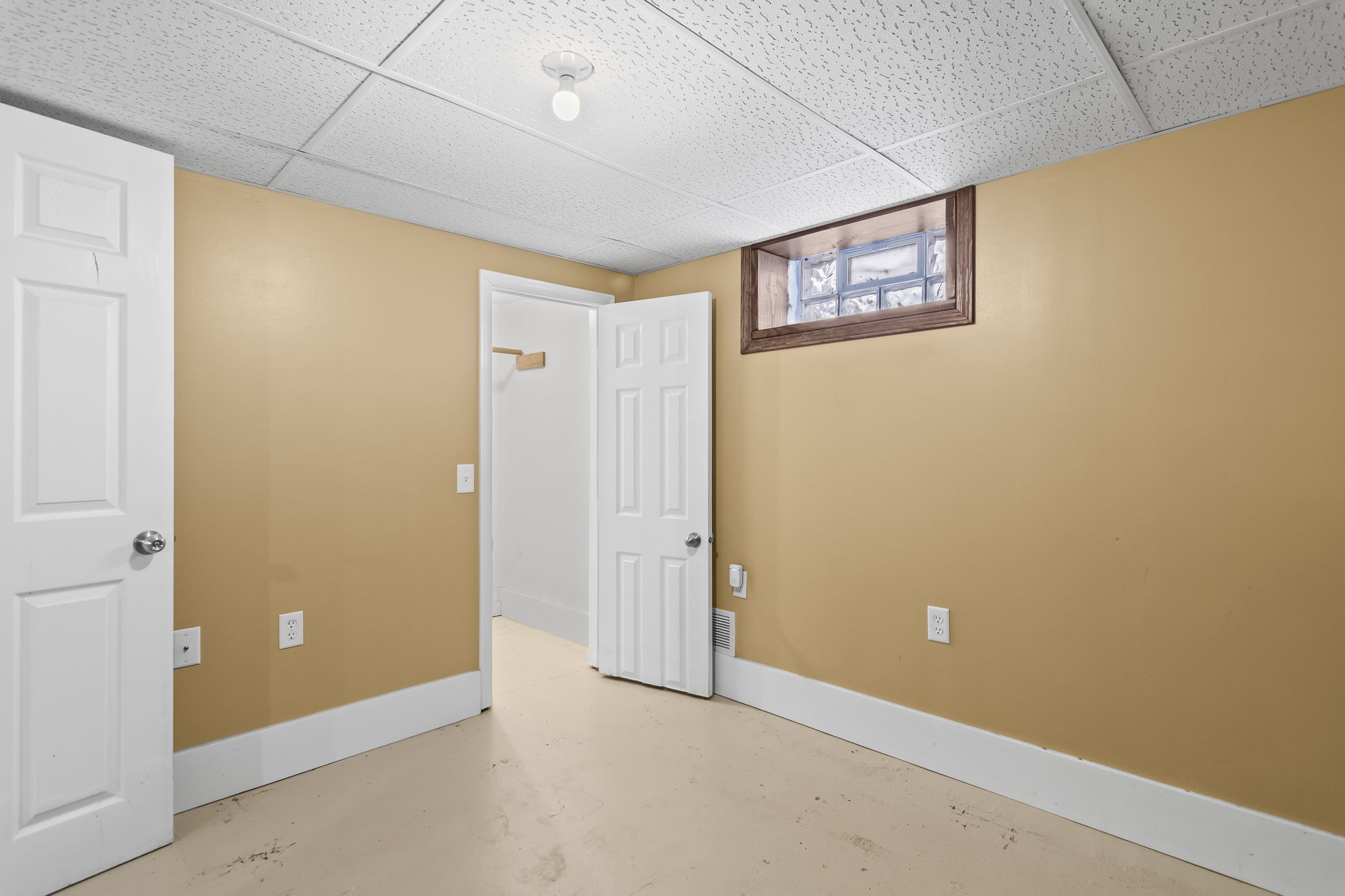 Bedroom/Office