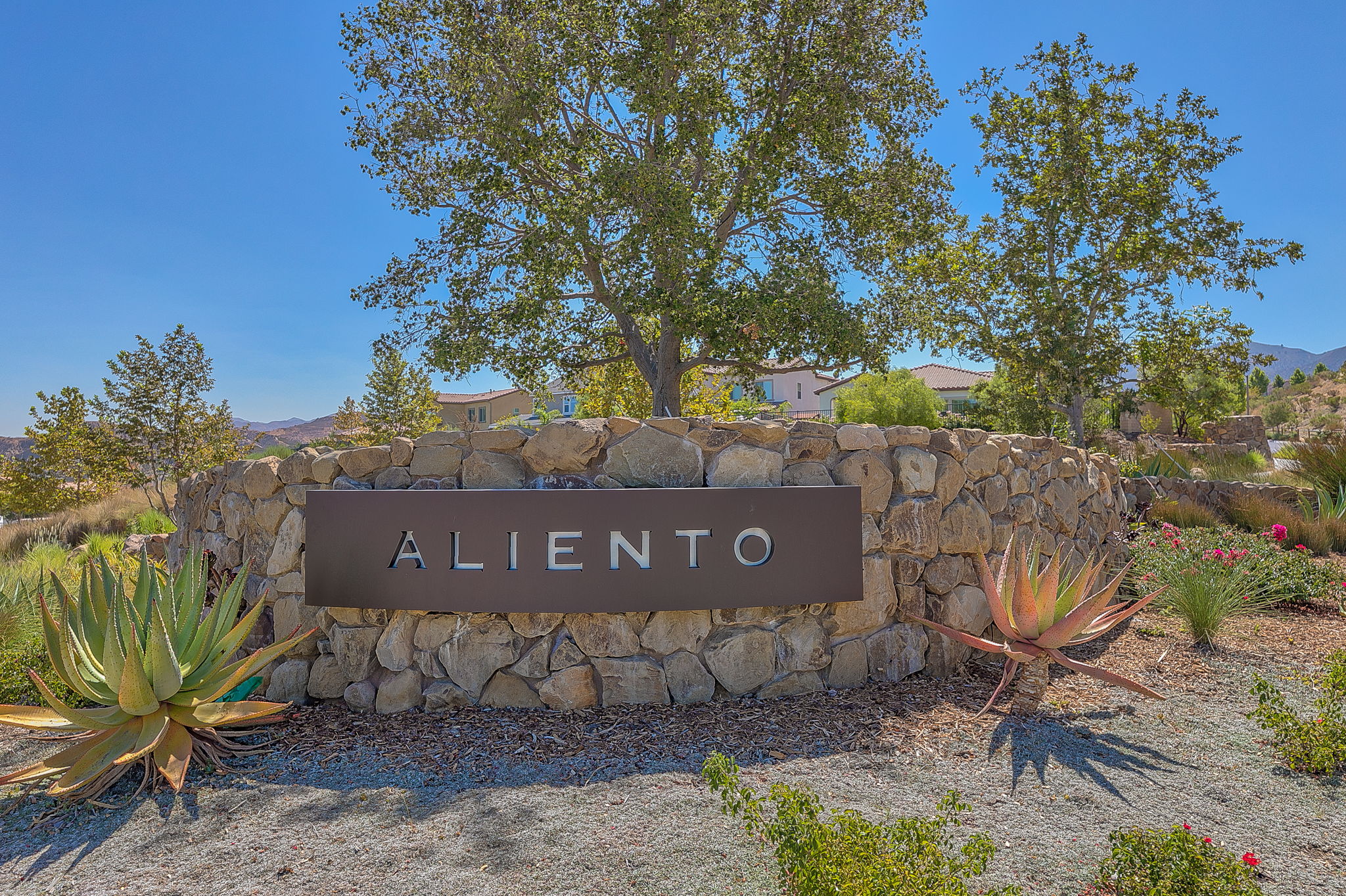 Aliento Monument Sign