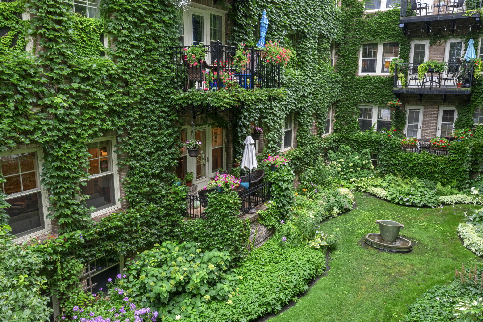 Courtyard---unit 104 balcony