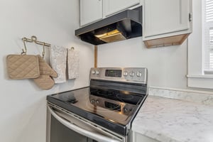 17th St NW-S0210-012.jpg