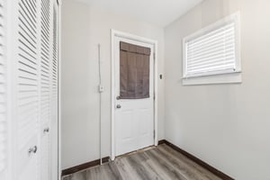 17th St NW-S0210-016.jpg