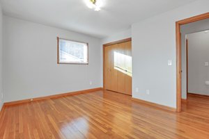  Photo 32
