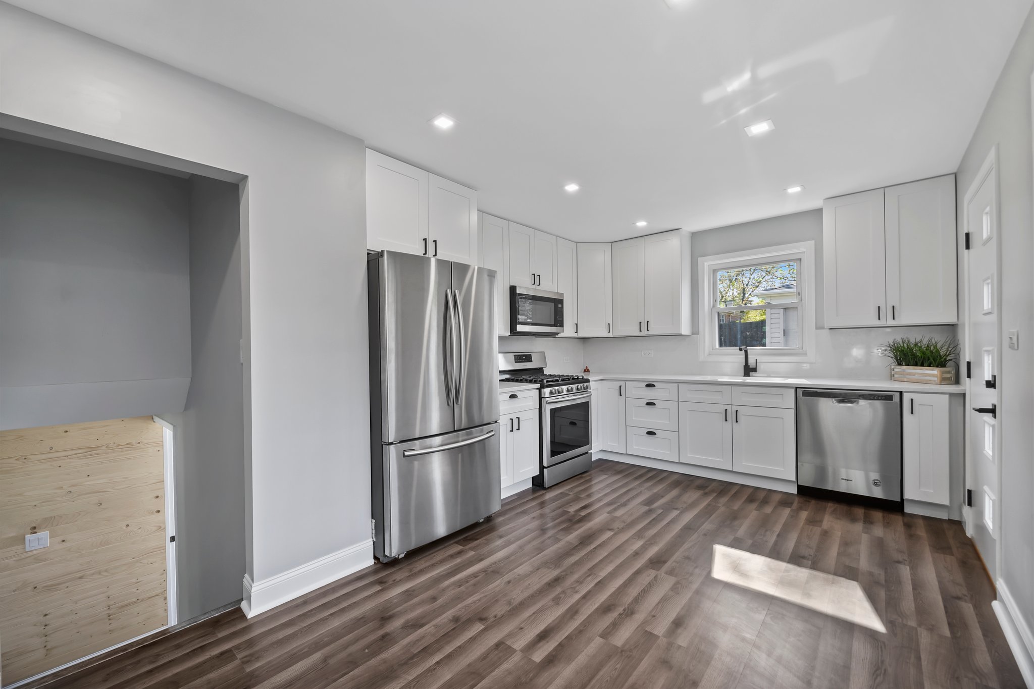 252 N Lombard Ave, Lombard, IL 60148, US Photo 6