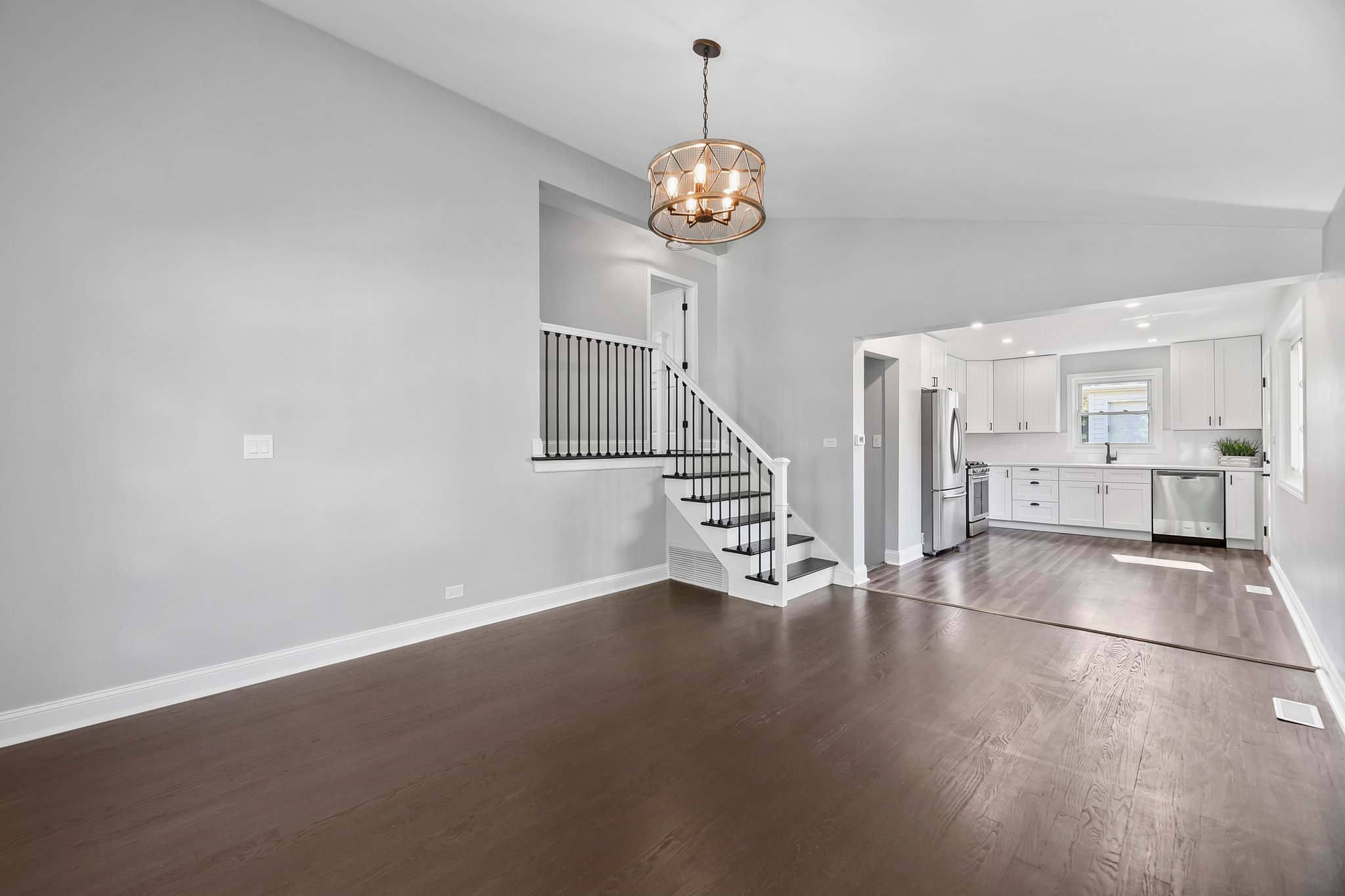 252 N Lombard Ave, Lombard, IL 60148, US Photo 4