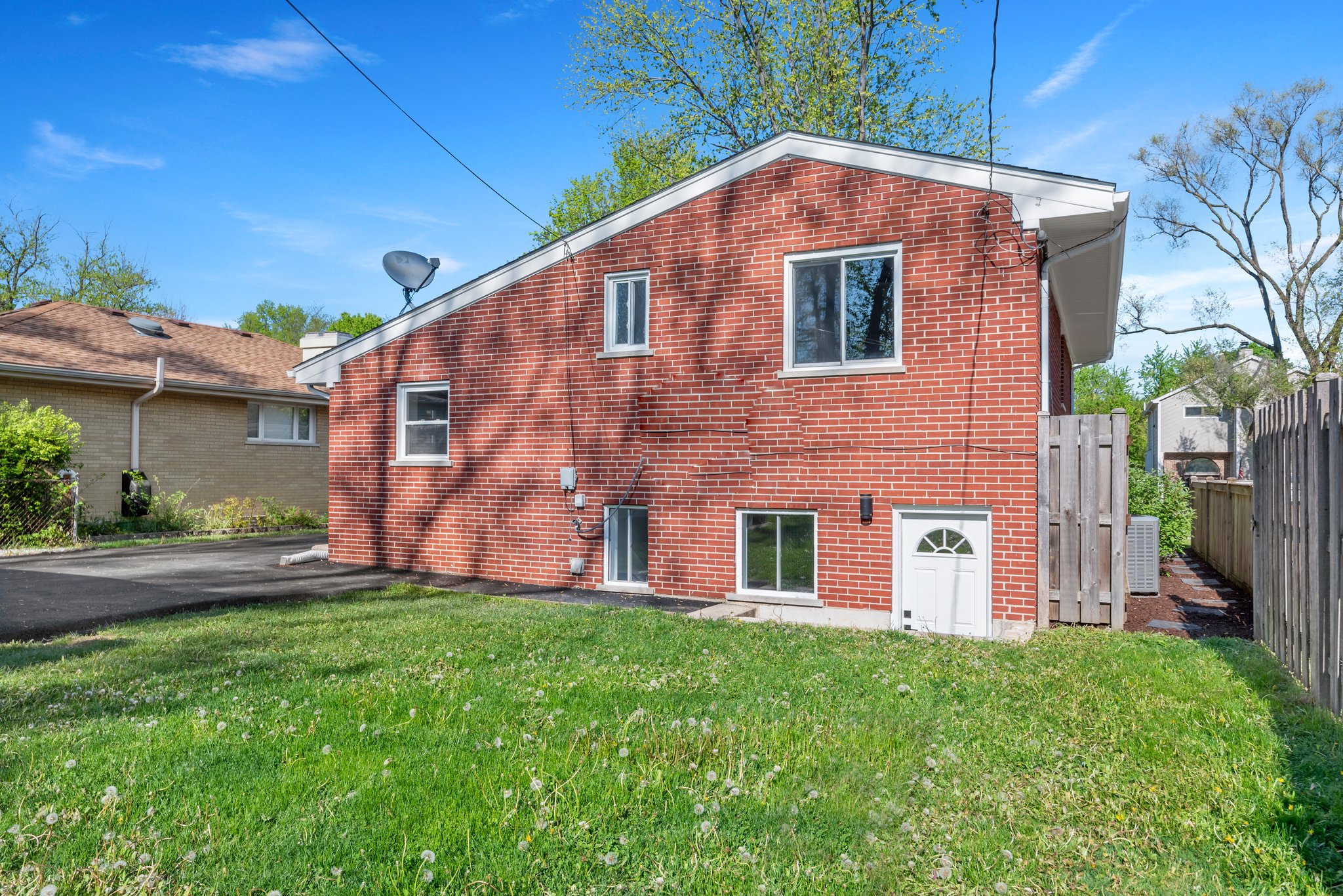 252 N Lombard Ave, Lombard, IL 60148, US Photo 22