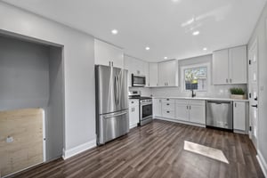 252 N Lombard Ave, Lombard, IL 60148, US Photo 5