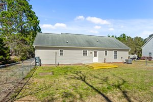 252 Shellbank Dr, Sneads Ferry, NC 28460, USA Photo 4