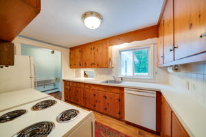  252 Stanwood Dr, New Britain, CT 06053, US Photo 9