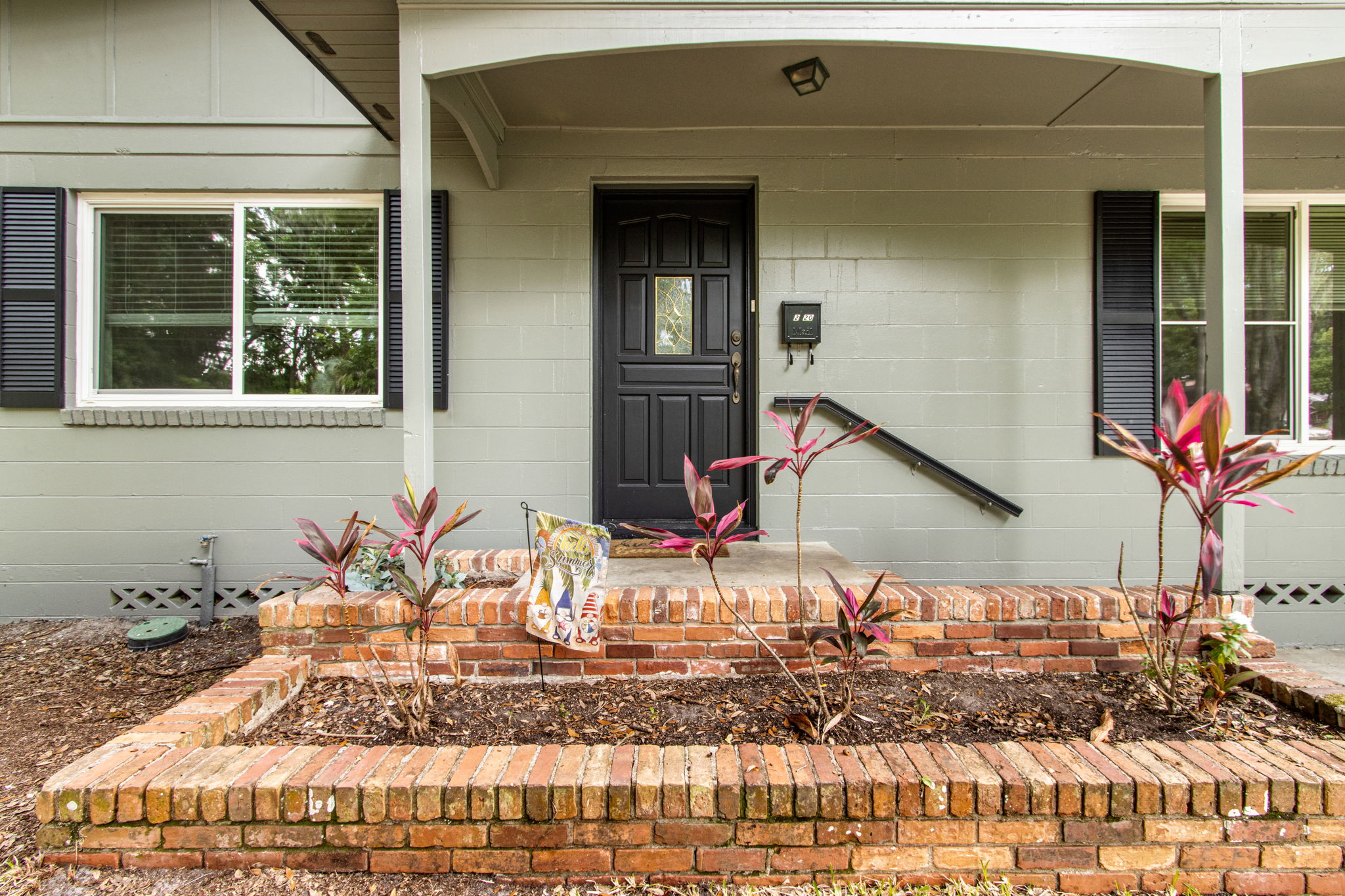 Front Entry Detail