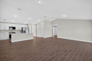 Living Room 4 of 5