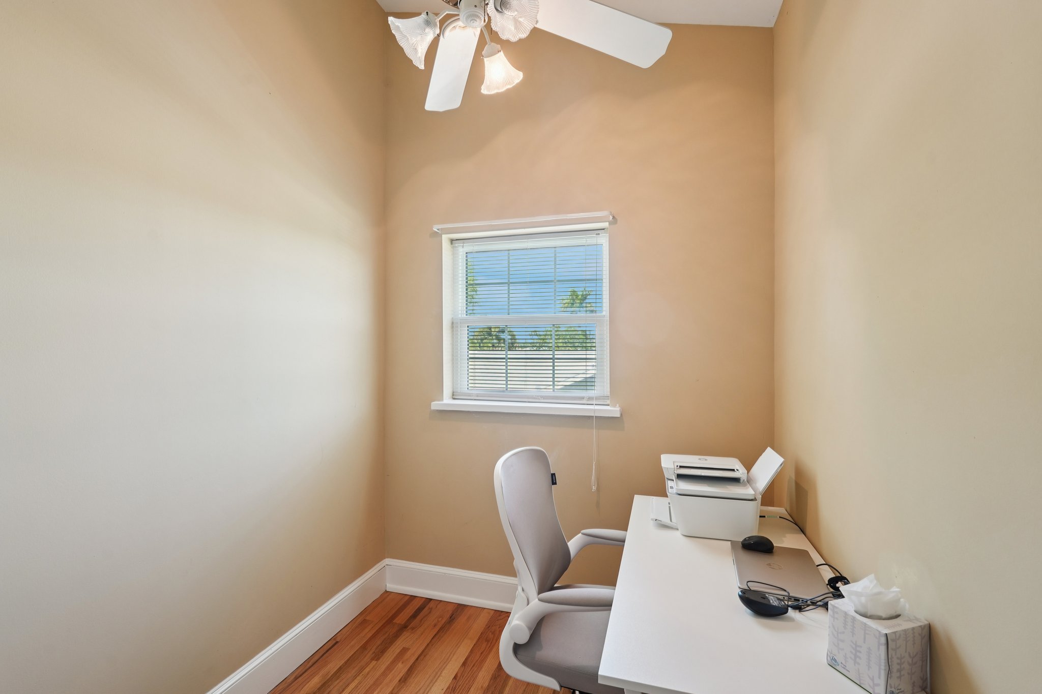 SE 20th Pl-S2103-031.jpg