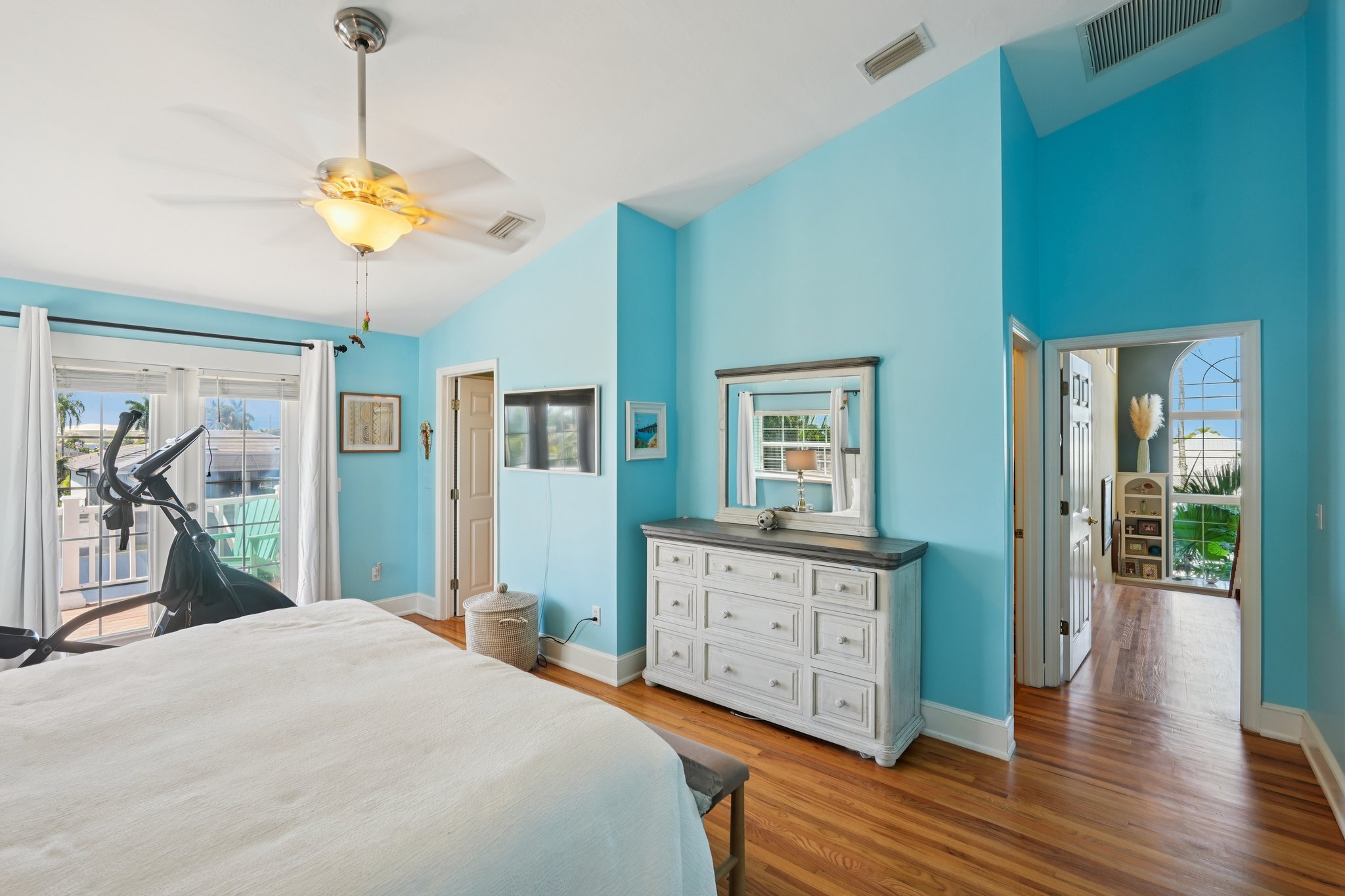 SE 20th Pl-S2103-034.jpg