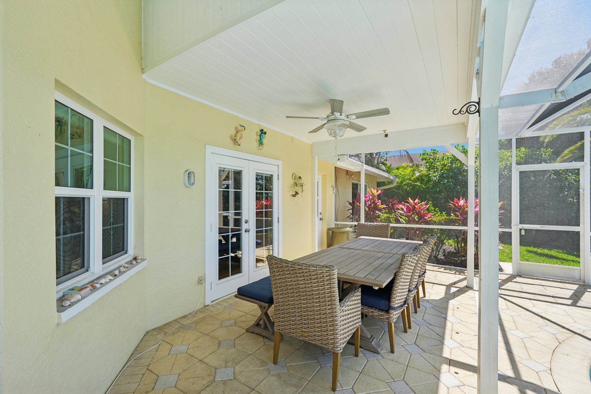 SE 20th Pl-S2103-042.jpg