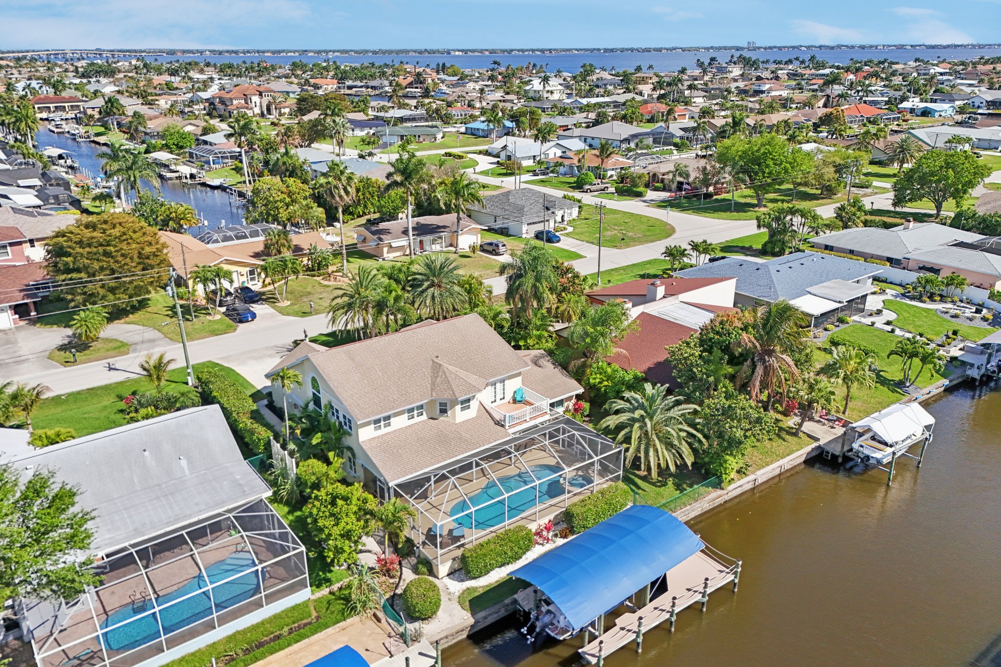 SE 20th Pl-S2103-059.jpg