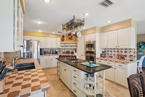 SE 20th Pl-S2103-015.jpg