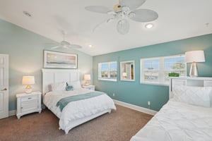 SE 20th Pl-S2103-030.jpg