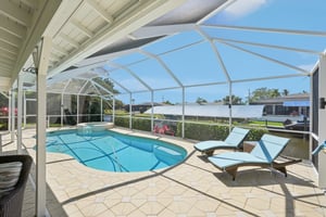 SE 20th Pl-S2103-045.jpg