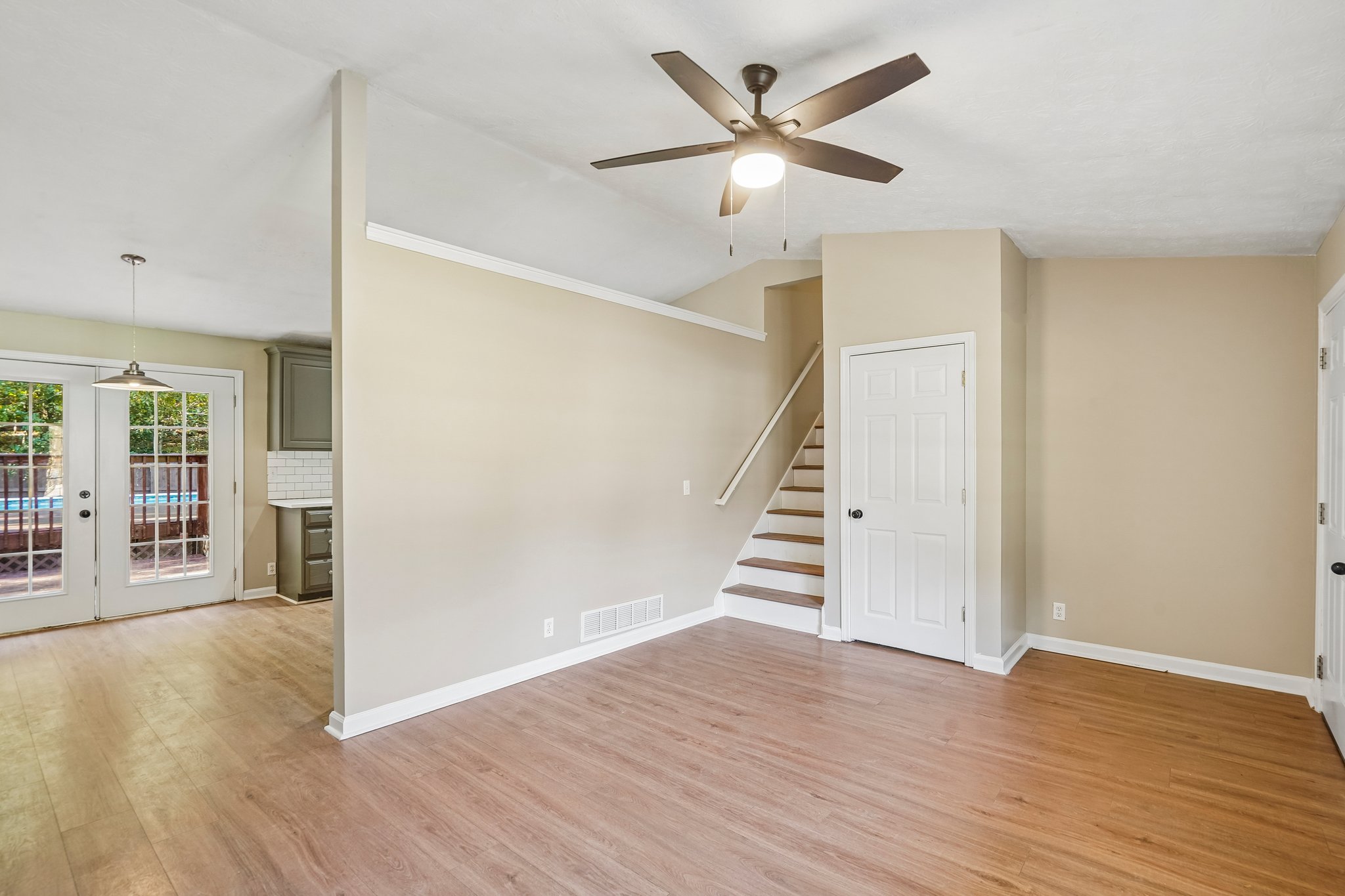 Suncrest Ct-S2410-006.jpg