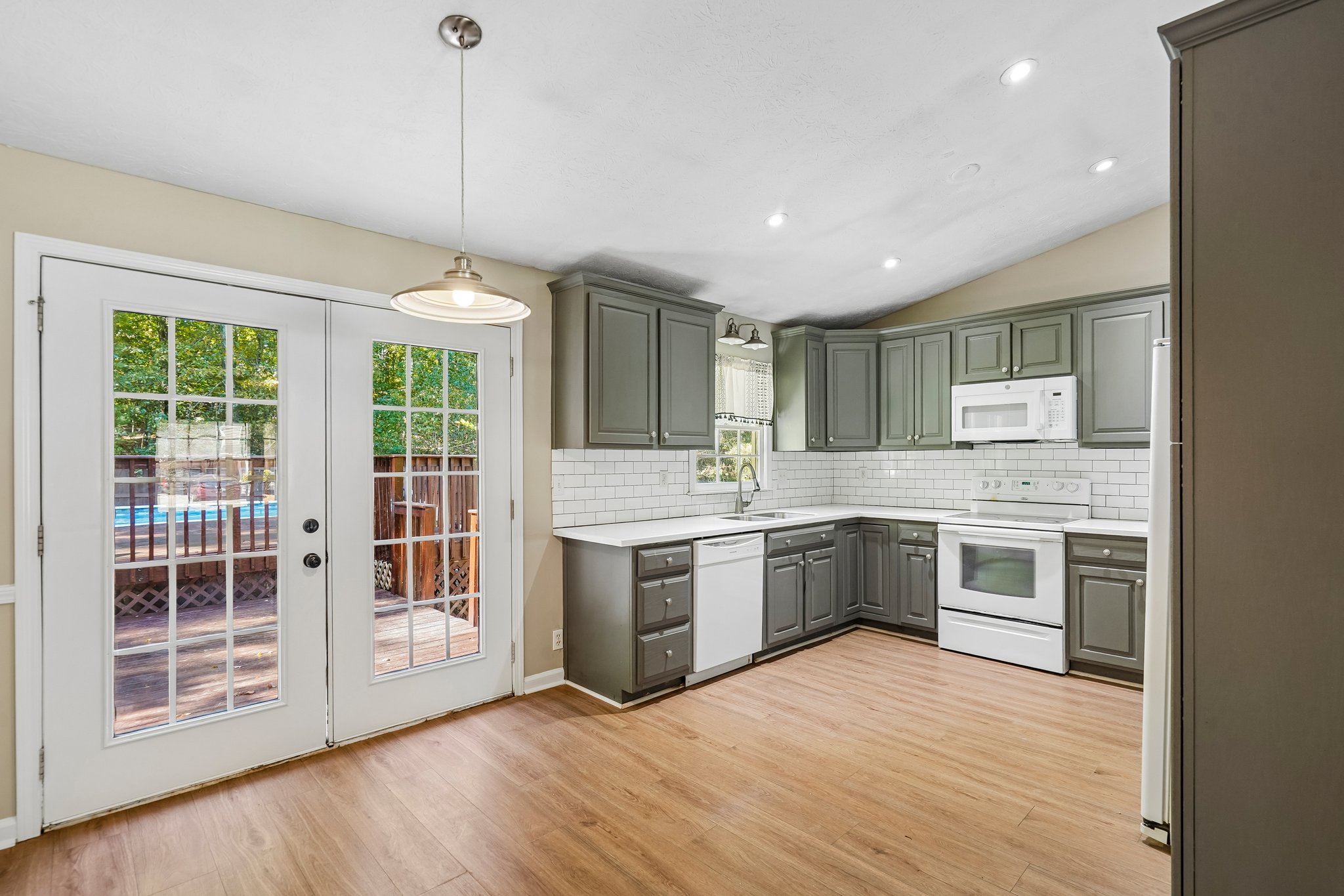 Suncrest Ct-S2410-009.jpg