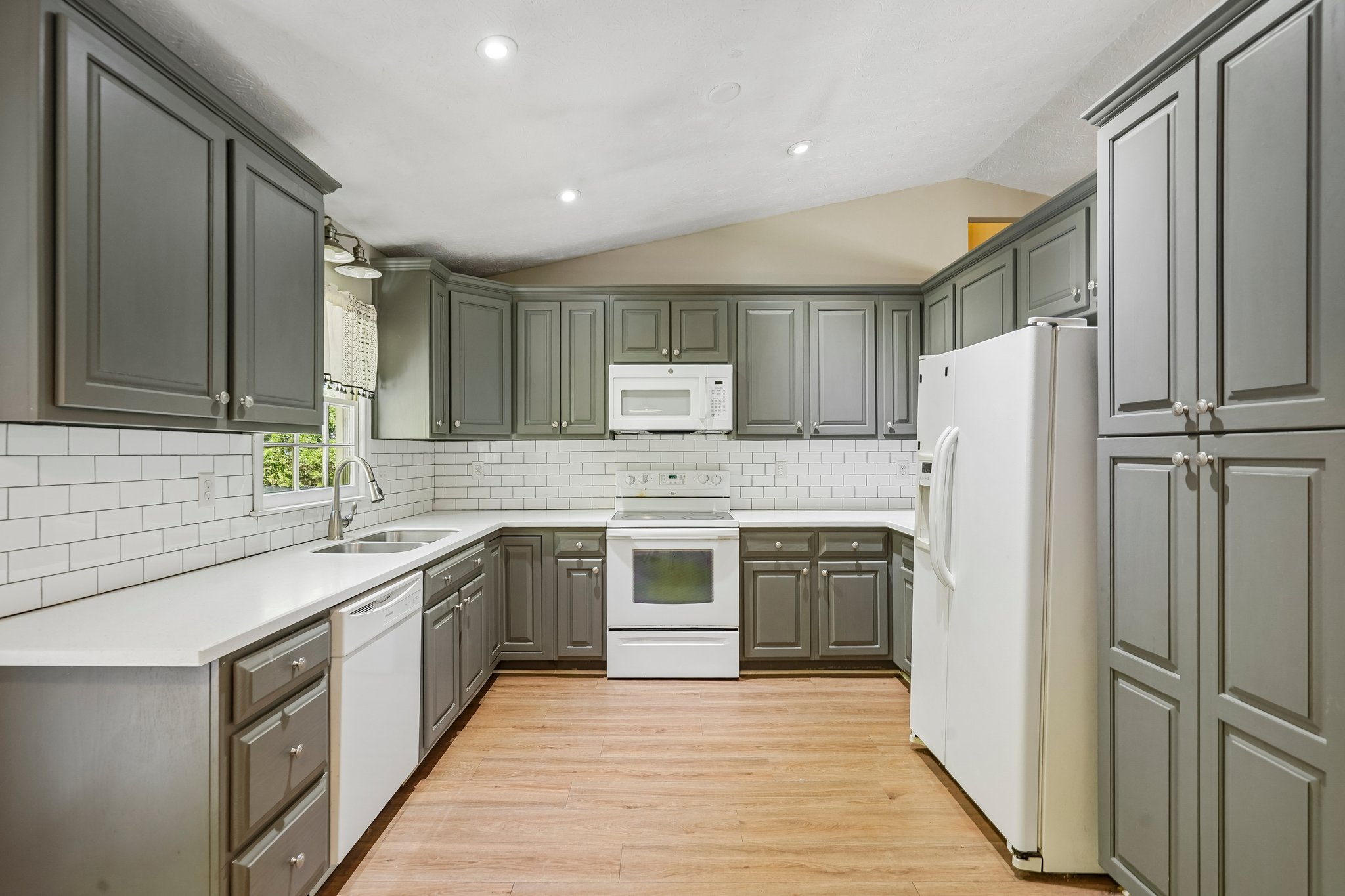 Suncrest Ct-S2410-012.jpg